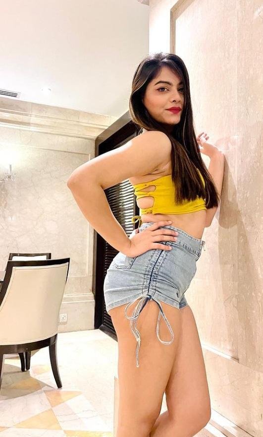 Dhaula Kuan call girl service